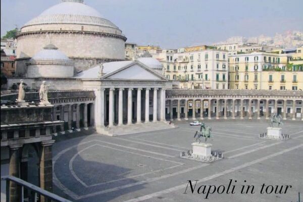 Napoli in tour